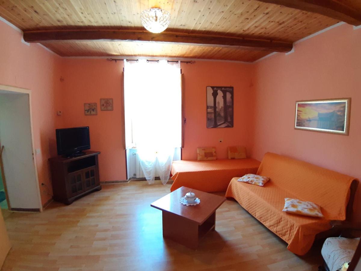 Casa La Fonte Lägenhet Massa Marittima Exteriör bild